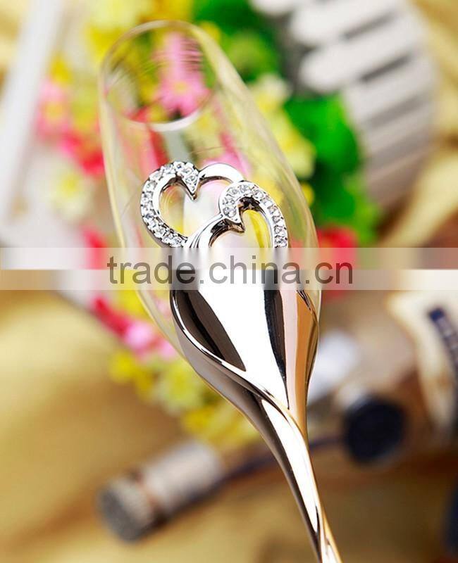 Wholesale toasting wine glasses, wine glass lead free goblet clear crystal 170ml champagne flutes with crystal stem for wendding