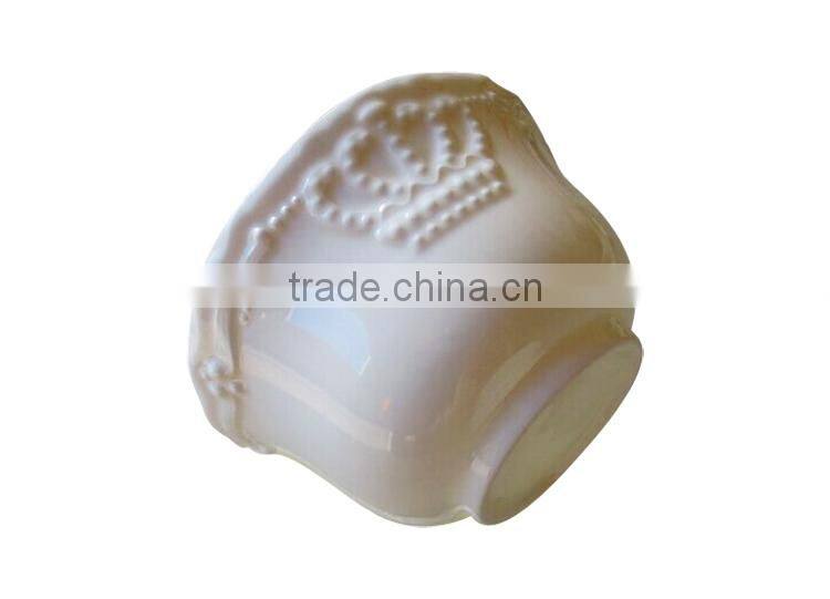 Wholesale fine royal new bone china white embossed ceramic bowl with crown design