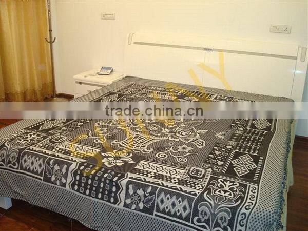 Bottom price hotsell warm natural travel blanket