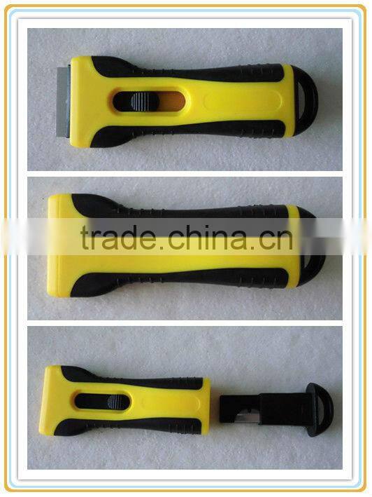 window scraper with spare blades