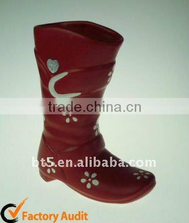 9" Ceramic shoe for home decoration