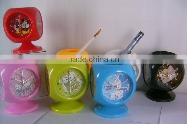 plastic pen container