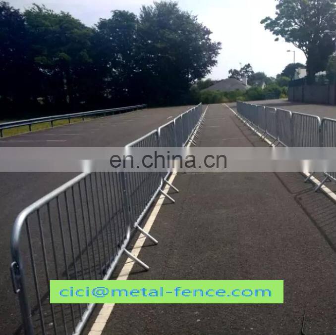 Welded fixed feet crowd control barrier steel crush barrier temporary fence