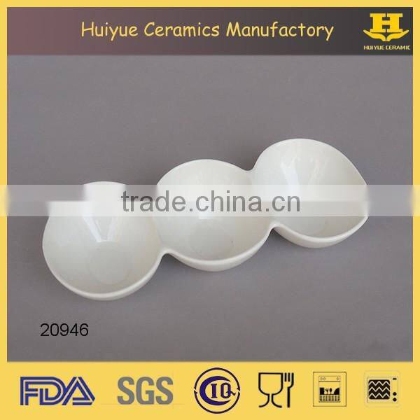 Ceramic appetizer serving bowl with three compartments