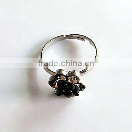fashion zinc alloy jewelry rings with rhinestone