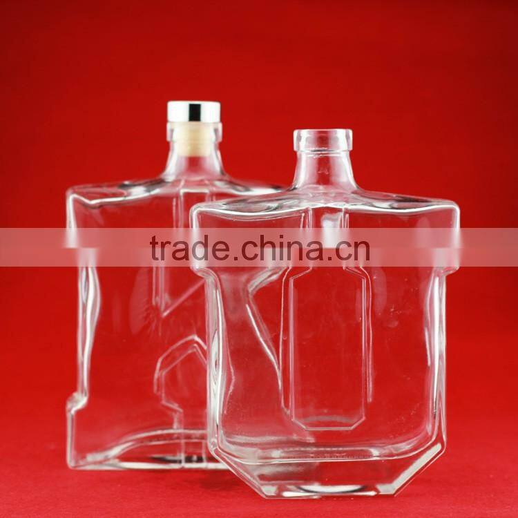 Various capacities gun shape wine bottles butterfly vodka bottles 500ml letter shape bottles with cork