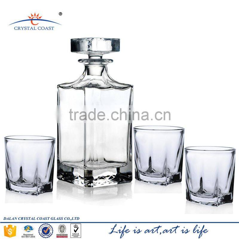 Whloesale high quality lead bohemia machine-made clear glass drinking set bottles and cups for liquor
