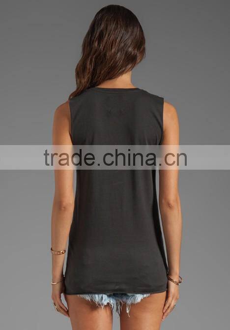 woman elastic tank top