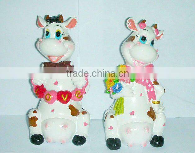 Resin cow wedding souvenir