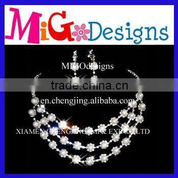 Cheap Flower Shaped Crystal Necklace Earring Costume African Jewelry Set