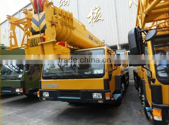 Truck Crane QY25K5-I with spacious cabin