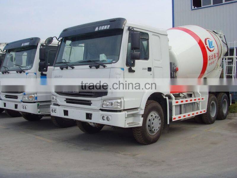 6*4 Type Loading 10cbm Sinotruk HOWO Concrete / Cement Mixer Vehicle