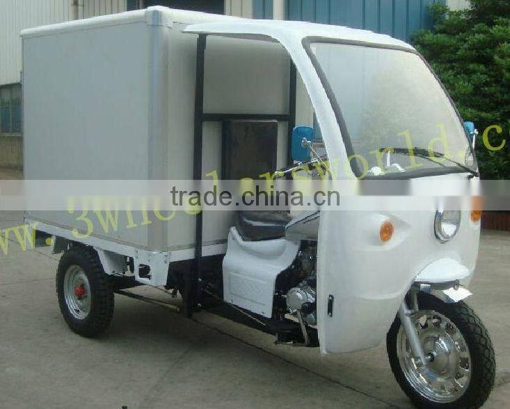 Chinese With Closed Cabin 500cc,600cc Cargo Tricycle Motorcycle for Sale