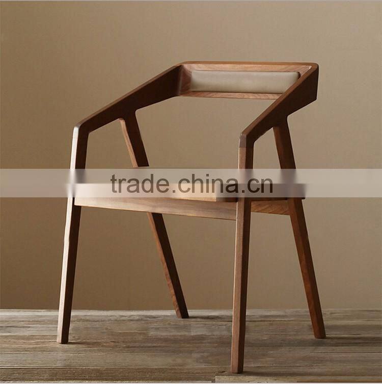 High Quality Wood Backrest Armrest Retro Relaxing Dining Room Chair Furniture