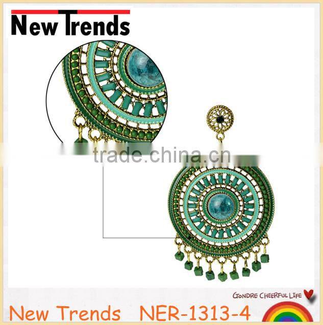 Fashionable handmade plastic beaded fringe stud earrings jewelry