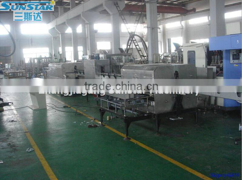 Automatic used glass bottle cleaning machine