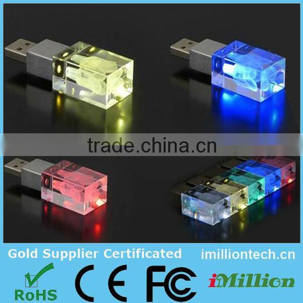 white led lighting on the crystal usb stick