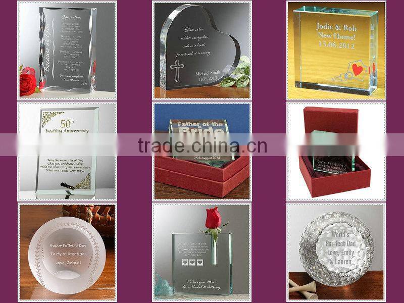 Popular Jade Glass Sailboat Plaque For Decoration & Souvenir