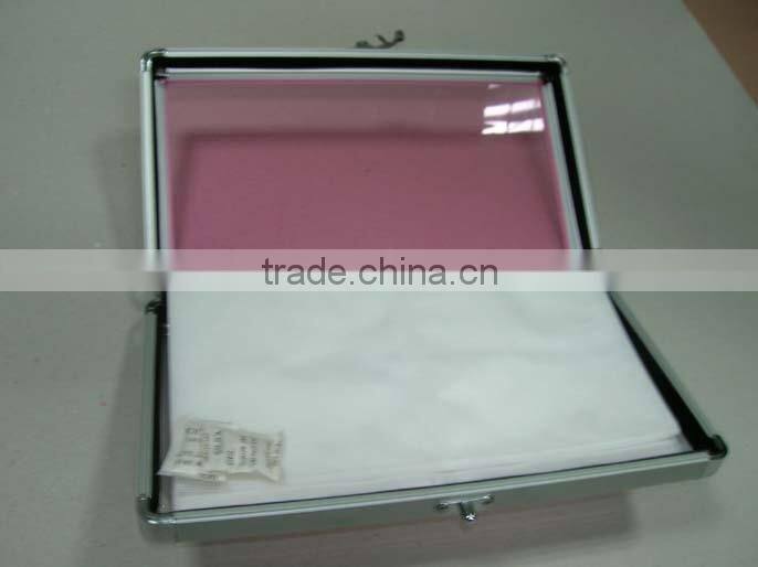 aluminum CD/DVD storage case with metal carry handle