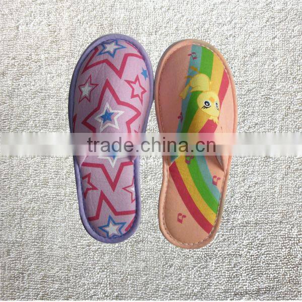 Knitted fabric kids slippers with monkey printing