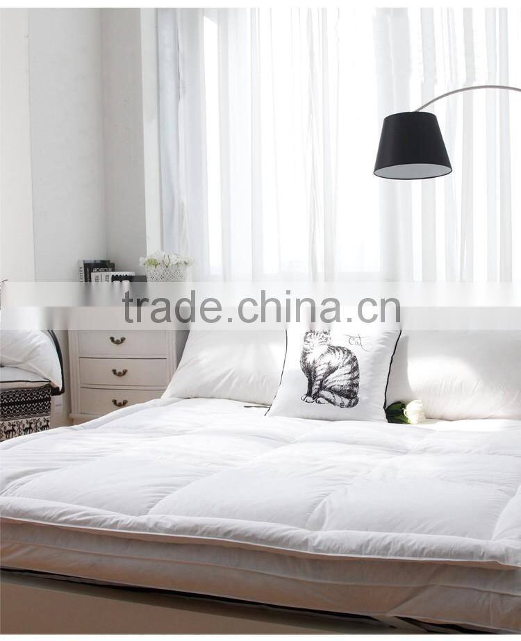 DOWN MATTRESS TOPPER TWO LAYERS DOWN FILLING ON TOP FEATHER FILLING ON BOTTOM QUEEN SIZE