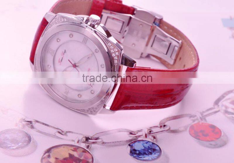 2015 New Fashion MOP Dial Wristwatch Red for Girl with Stone Setting 5ATM
