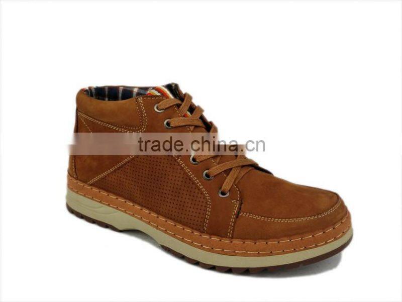 fashion new style men boots with action leather upper