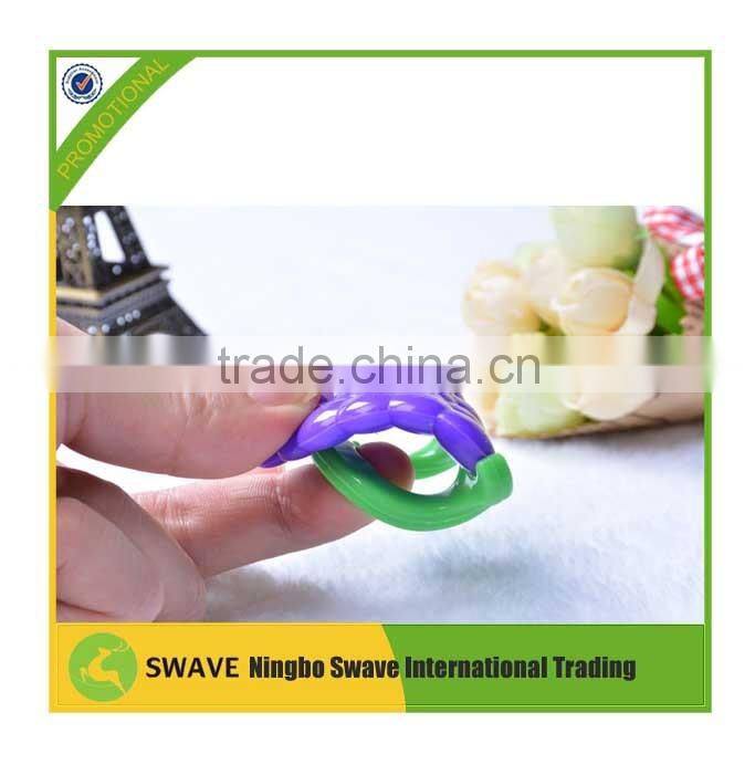 2016 China manufacture infant safe baby teether toy grape fresh fruit teether for kids P76590