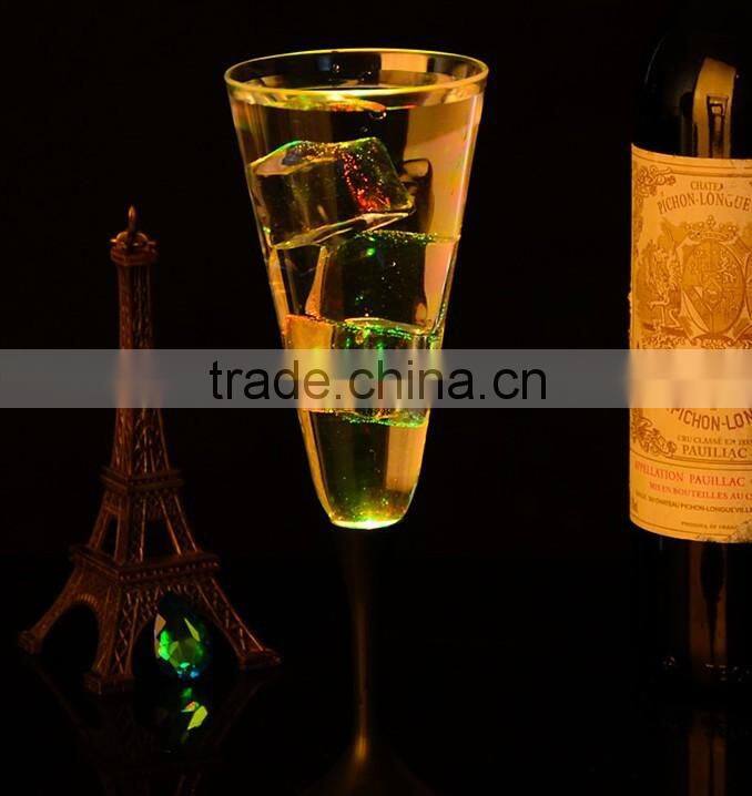 Bar supplies manufacturers wholesale Colorful LED Cup fluorescence induction into the shiny cup