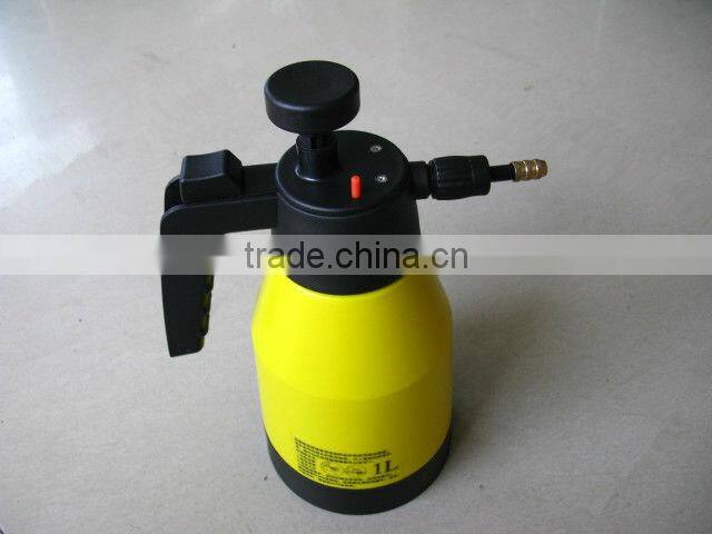 PE plastic garden pressure sprayer