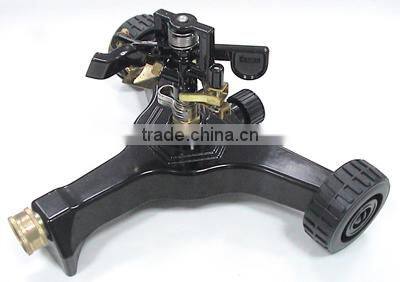 Metal Sprinklers Lawn Sprinkler With 2-Wheel Metal Base