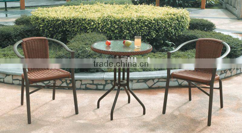 Rattan chair metal legs