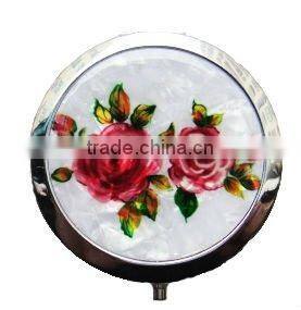 Shell cosmetic mirror SCM001