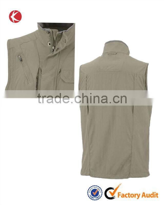 New arrival high neck chest pocket fittness man vest