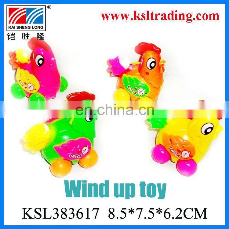 plastic wind up giraffe toy
