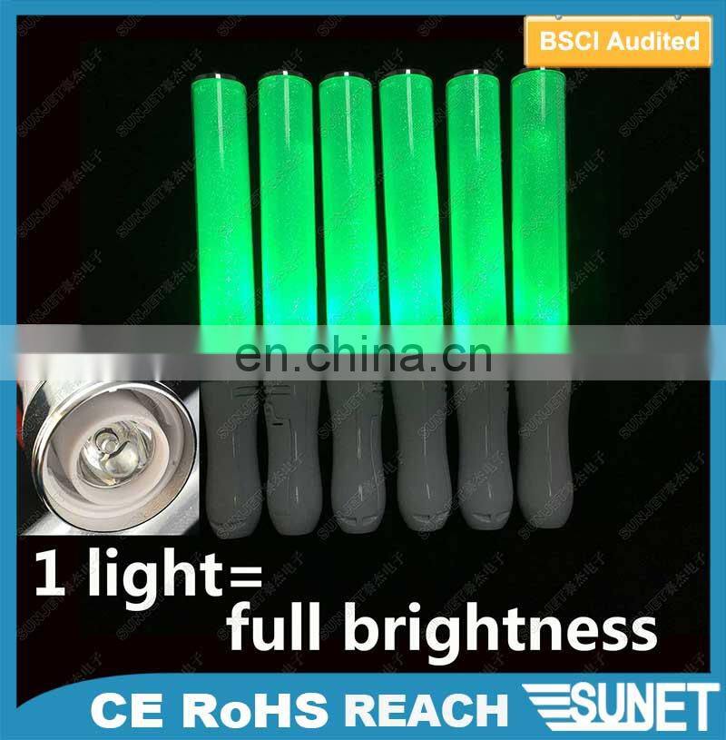 Concert battery operated color change controlled led glowsticks flashing cheering stick