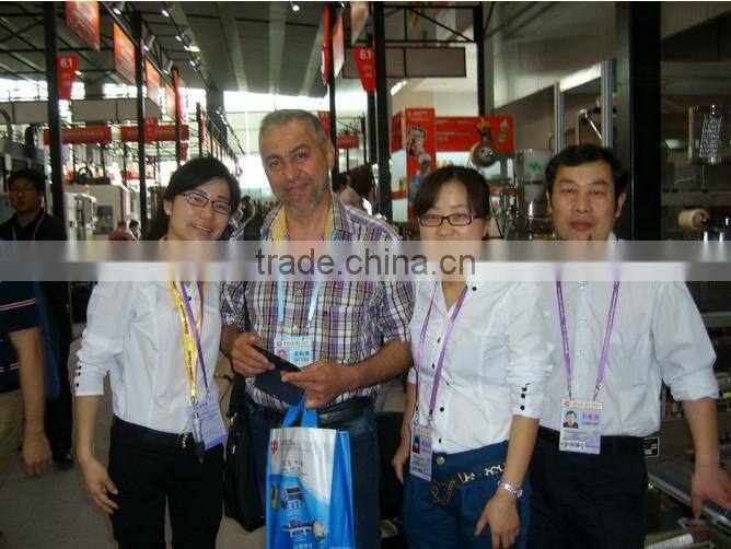 PE FILM SHRINK PACKAGING MACHINE