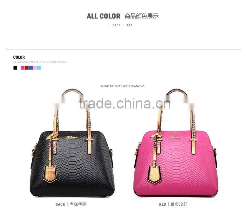 Fashion snake skin pattern ladies' leather handbag at low price