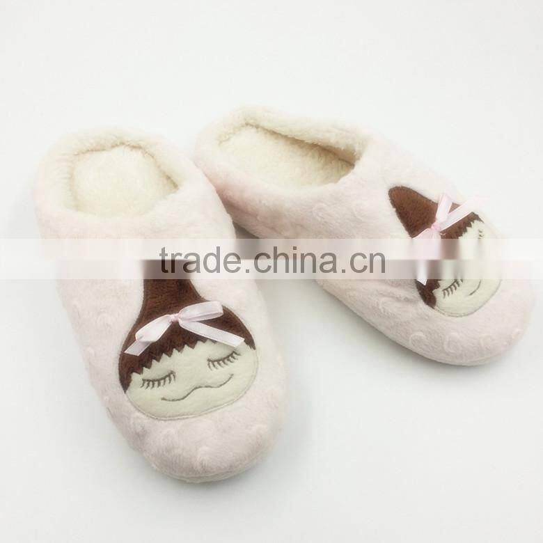New design pink fluzzy princess woman slipper