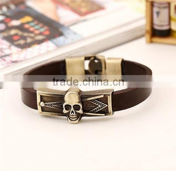 Simple design fashion wrap bracelets leather treaty bracelet/skull engraved leather bracelet