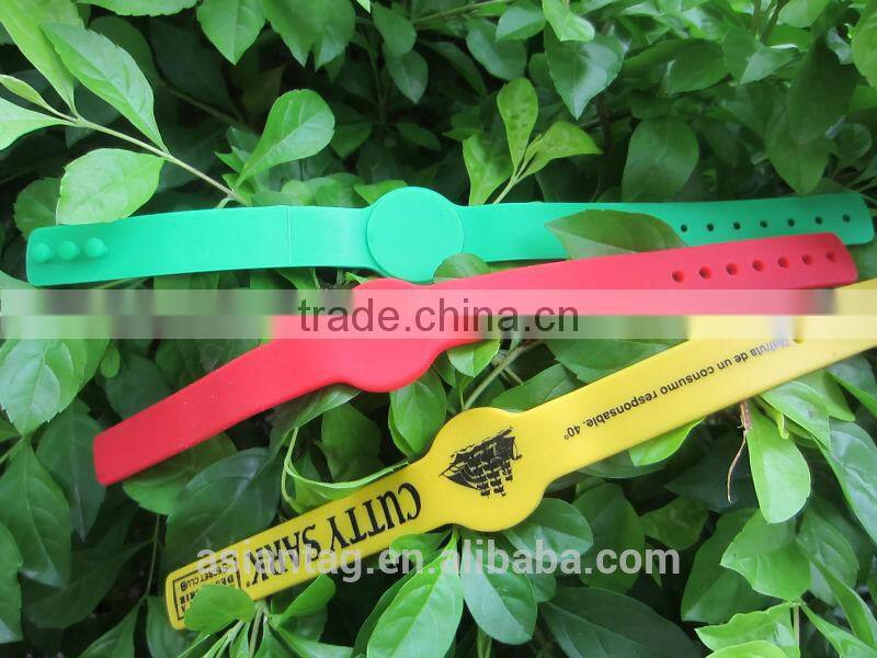 Smart silicone chip ntag203 silicone rfid wristband mad