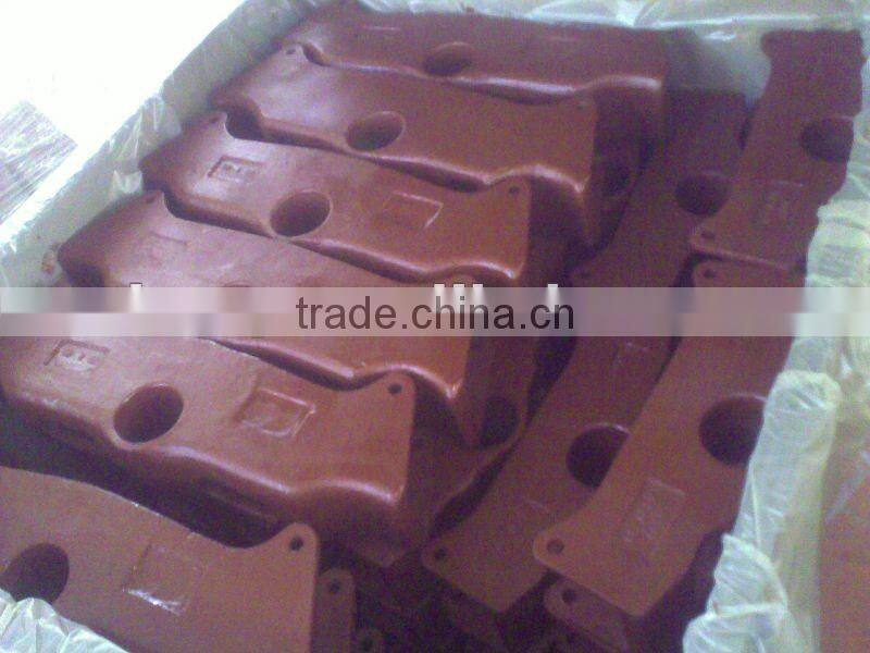 Hutch equalizer with bushing