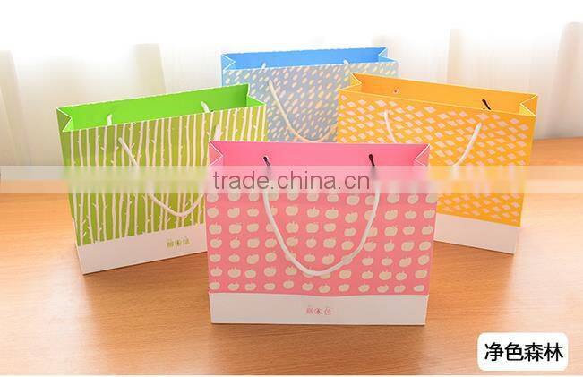 Q1111 Large capacity portable cute cartoon gift bag