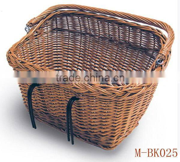 Chic Wicker bicycle basket with liner