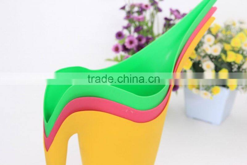 wholesale Plastic colorful 1.8L watering can for garden