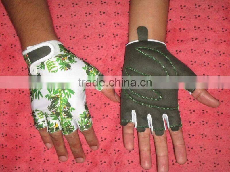 Customize professional GYM gloves for motorbike griping
