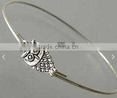 Wholesale hot sale owl bangle bracelet/anti-gold plated owl bangle/simple design of owl charm bracelet XP-CB-0577