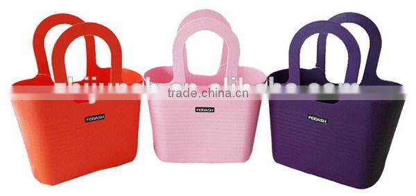 Bath basket with handle