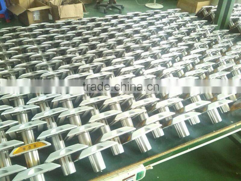 Manufactuer OEM solar powered Aluminum alloy road stud
