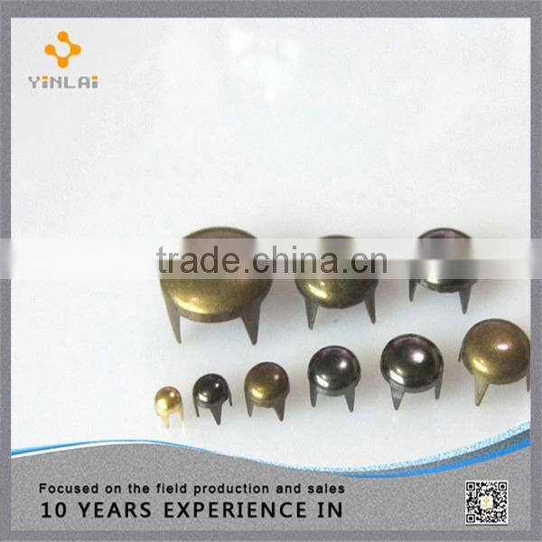 Metal 4 prongs nailhead studs